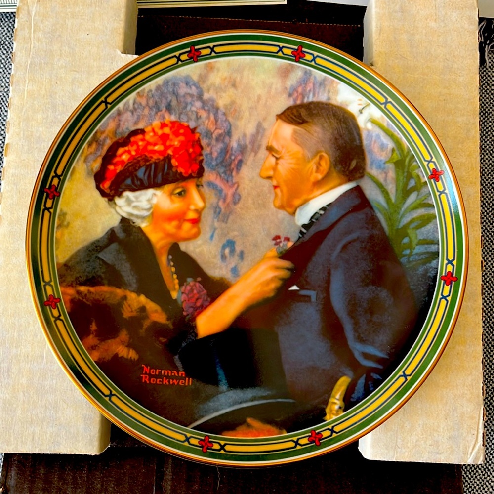 Norman Rockwell Loves Reward plate